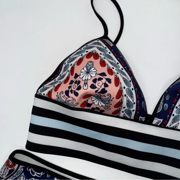 NWOT Clover Canyon swimsuit bikini. Top is a medium and bottoms are small - Picture 3 of 13